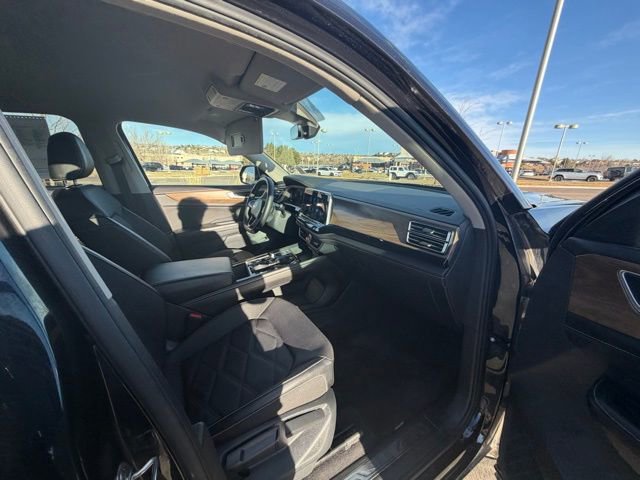 Used 2024 Volkswagen Atlas SE image 30