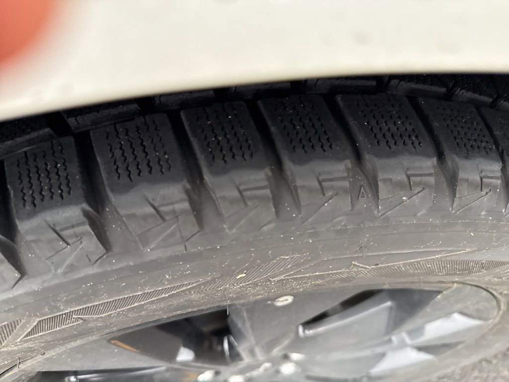 Used 2024 Kia Carnival SX image 3