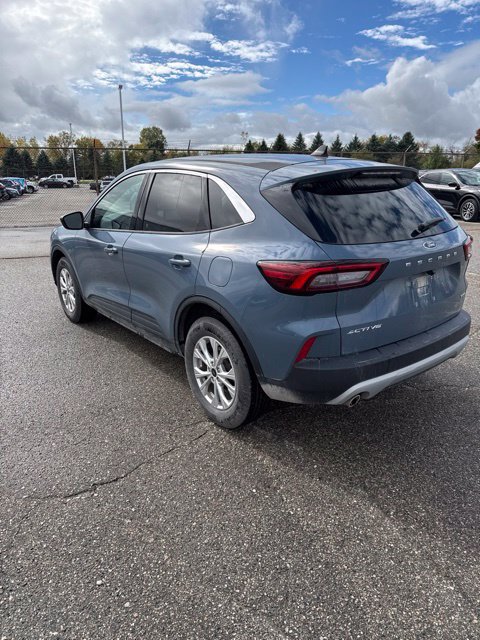Used 2023 Ford Escape Active AWD/4WD image 5