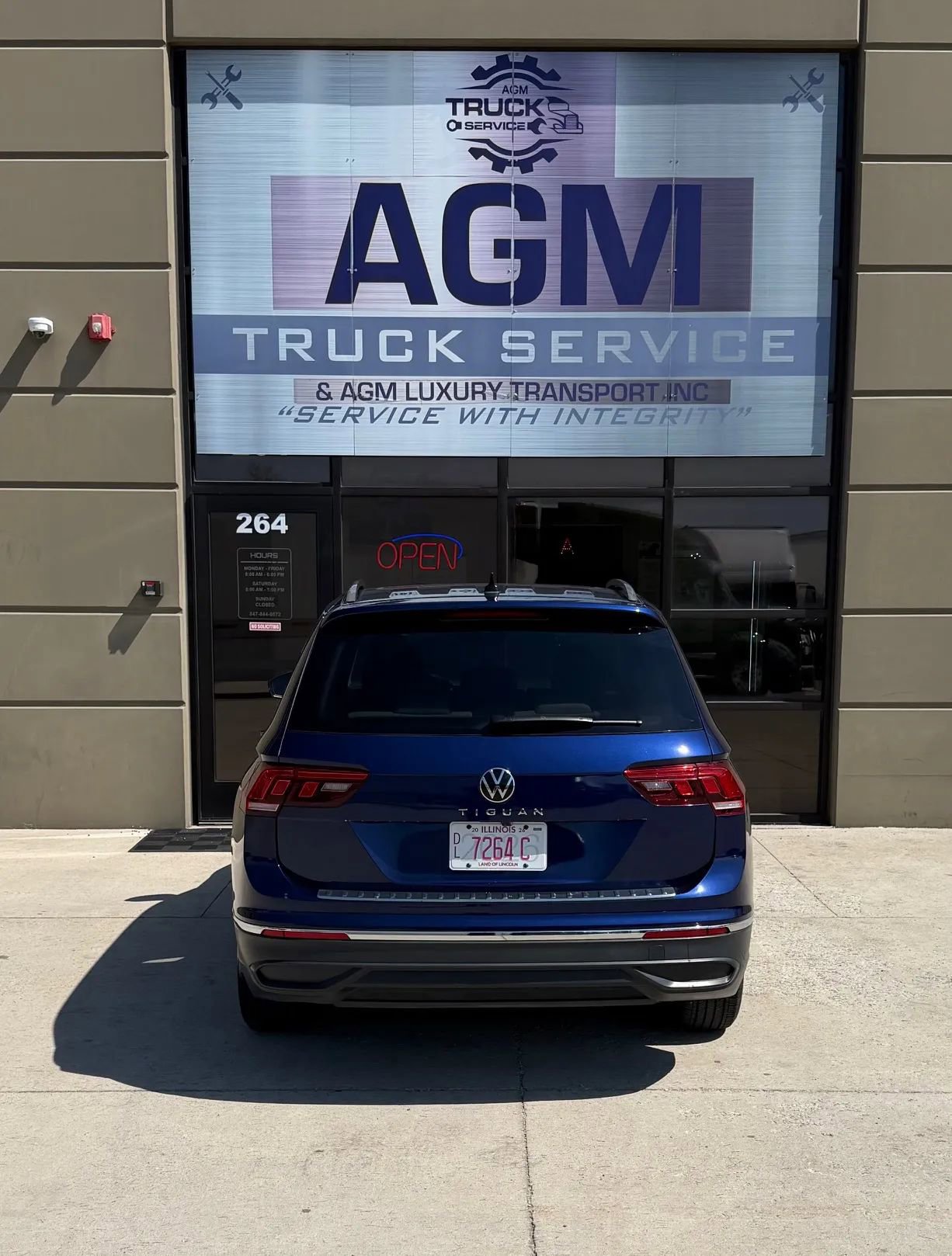 Used 2023 Volkswagen Tiguan SE image 5