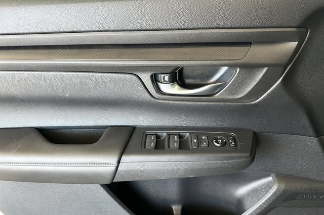 Used 2025 Honda CR-V LX image 12