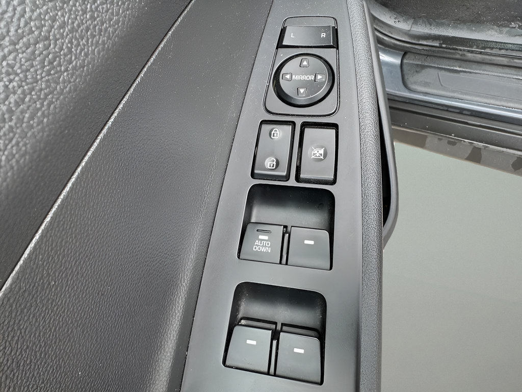 Used 2020 Hyundai Tucson SE AWD/4WD image 13