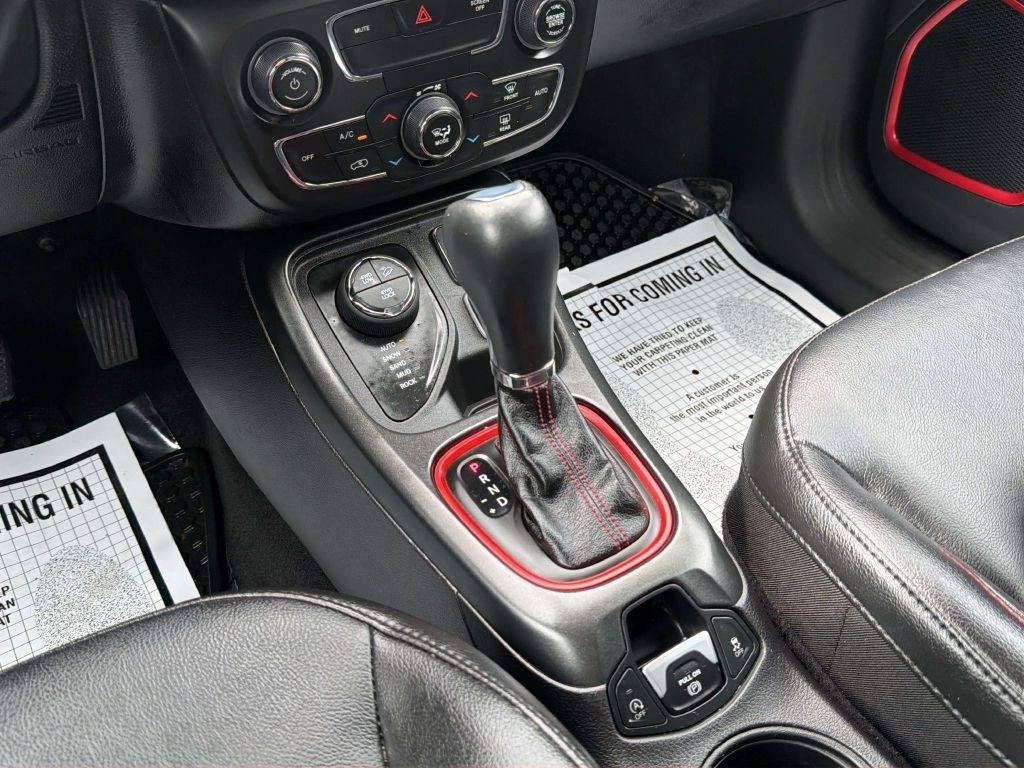 Used 2020 Jeep Compass Trailhawk w/ Cold Weather Group AWD/4WD image 18