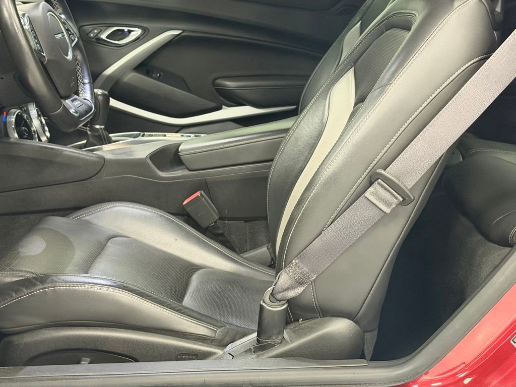 Used 2017 Chevrolet Camaro LT RWD image 12