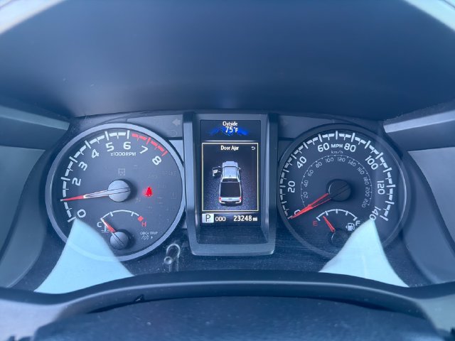 Used 2023 Toyota Tacoma SR AWD/4WD image 17