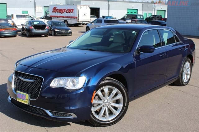 Used 2017 Chrysler 300 Limited AWD/4WD image 2