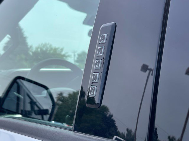 Used 2024 Ford F350 XLT AWD/4WD image 8