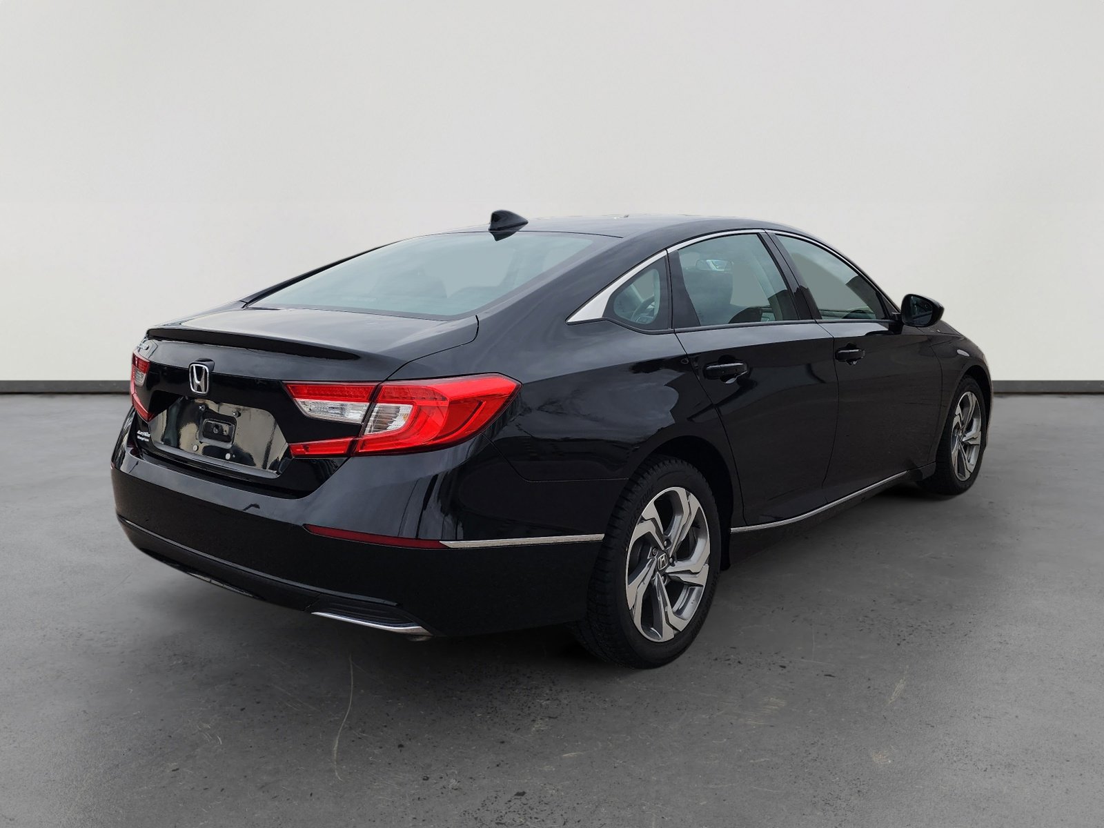 Used 2019 Honda Accord EX image 5