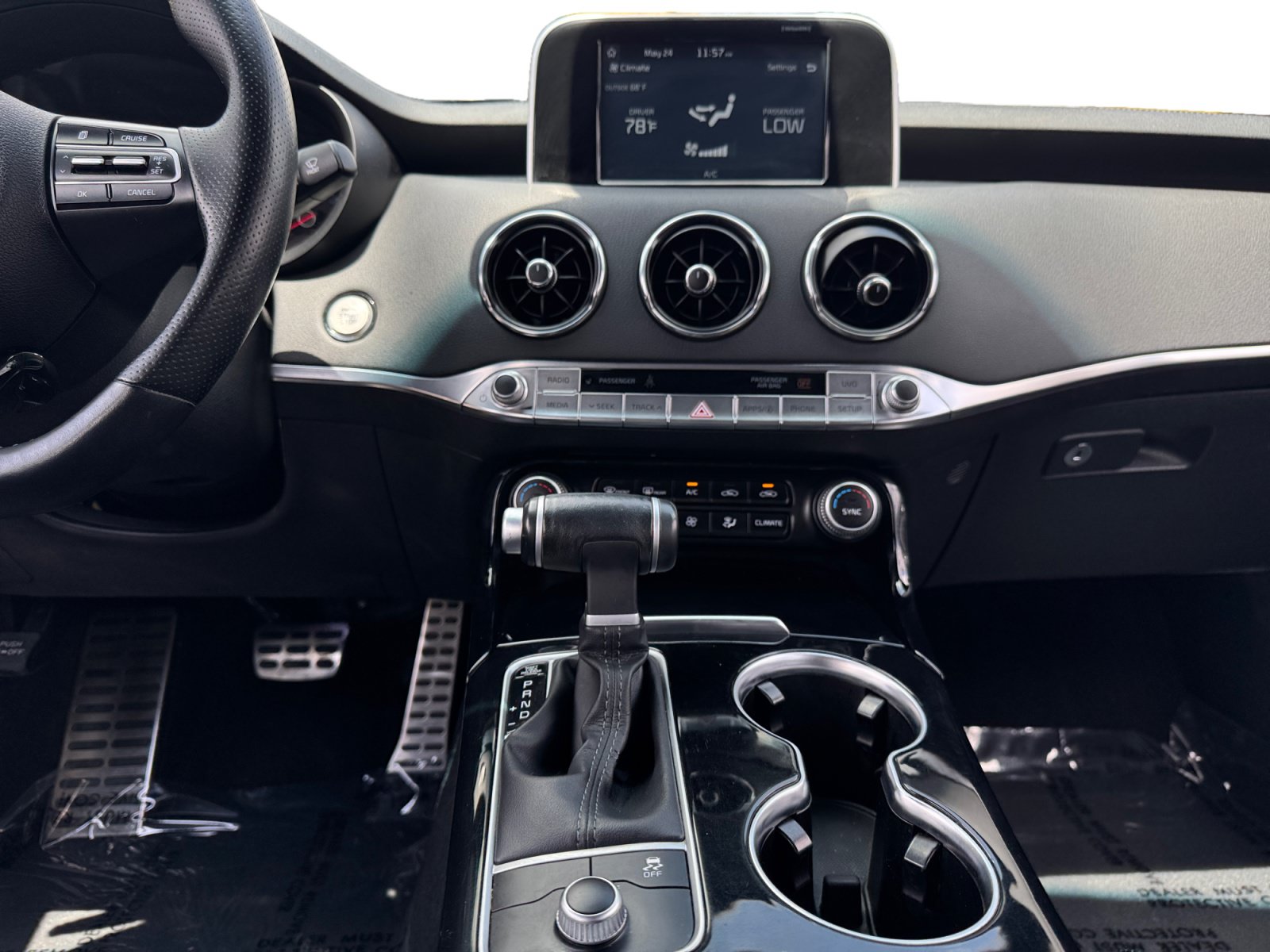 Used 2021 Kia Stinger GT-Line RWD image 11