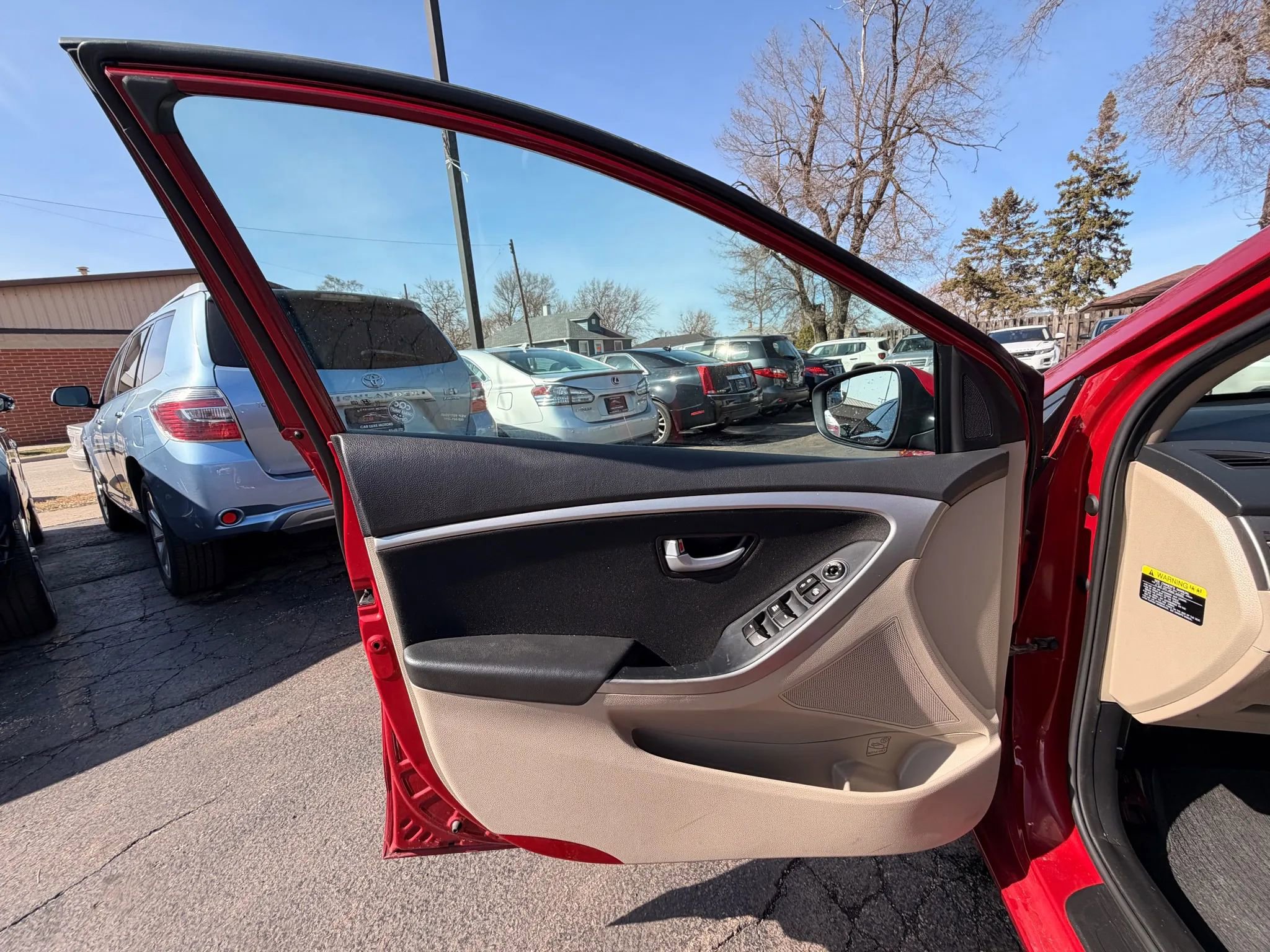 Used 2016 Hyundai Elantra GT FWD image 11