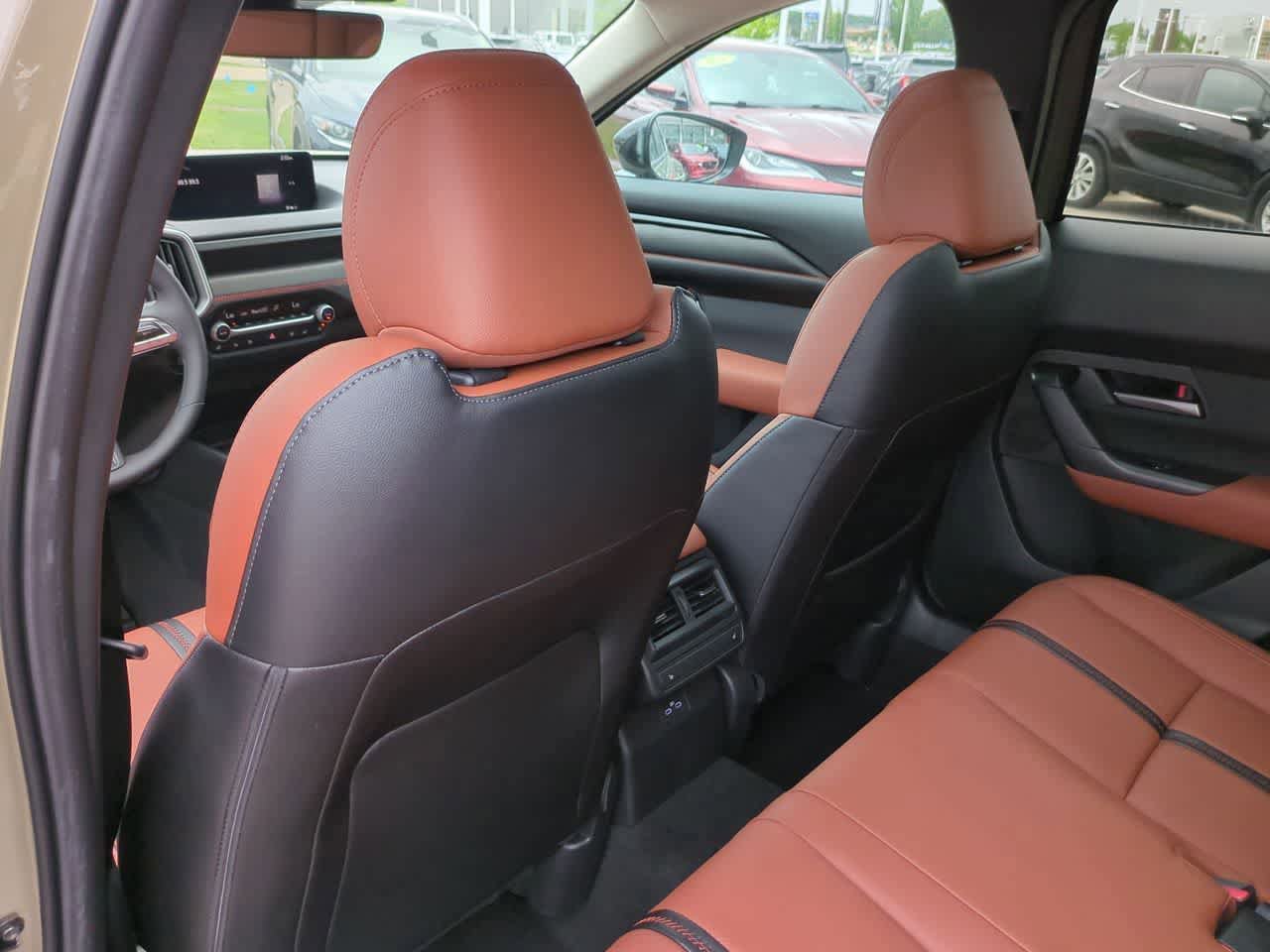 Used 2025 MAZDA CX-50 Meridian Edition w/ Apex Package AWD/4WD image 16