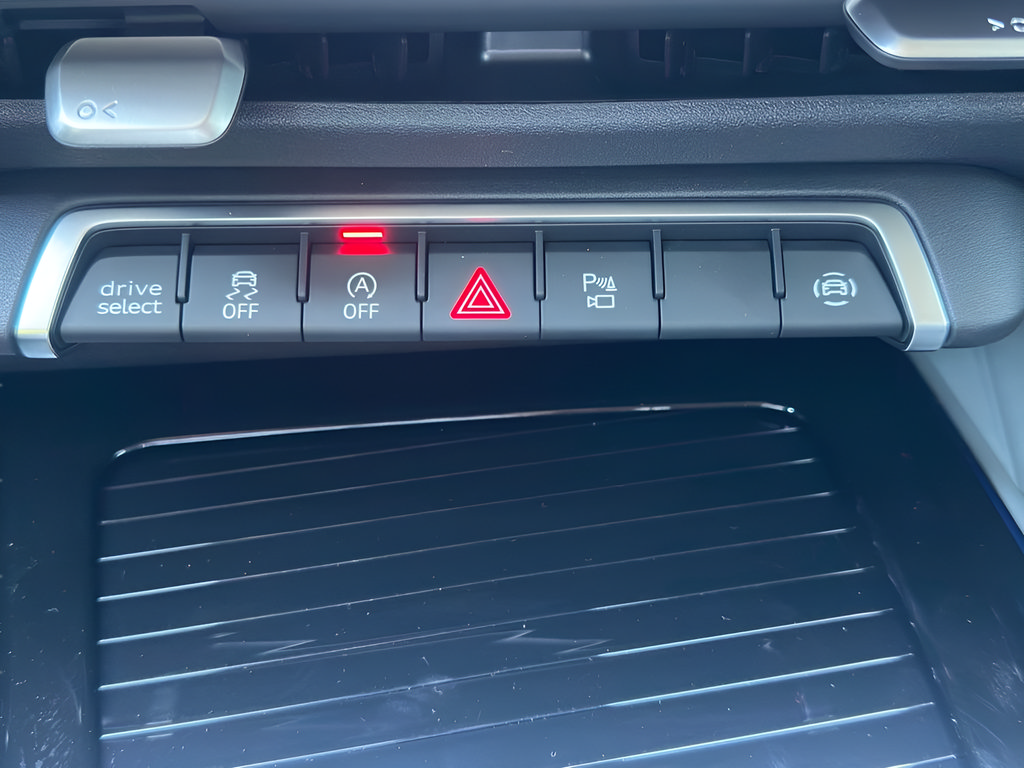 New 2026 Audi Q3 quattro 2.0T AWD/4WD image 30