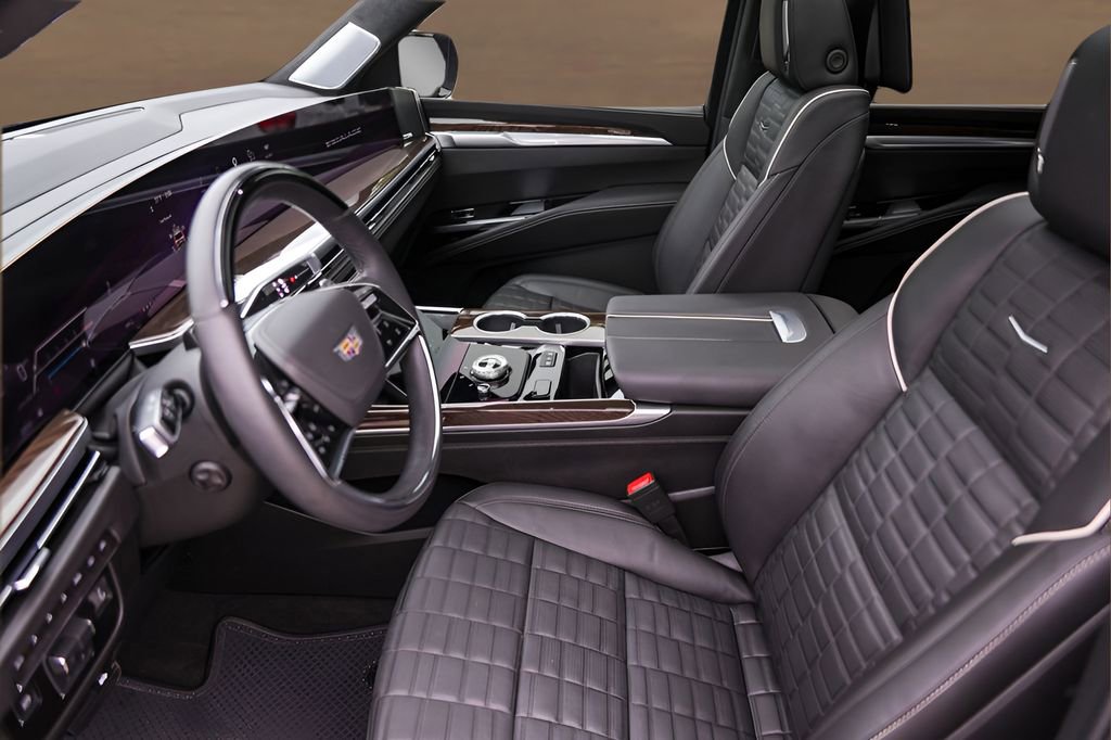 Certified 2026 Cadillac Escalade ESV Platinum Sport AWD/4WD image 9
