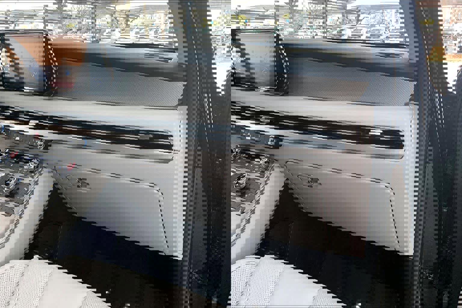 Used 2025 Hyundai Palisade SEL FWD image 19