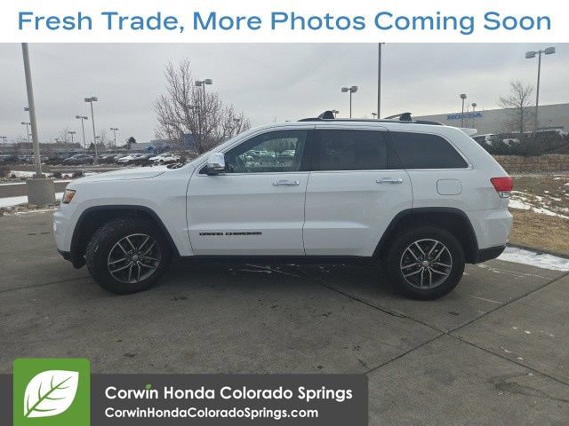 Used 2017 Jeep Grand Cherokee Limited AWD/4WD image 4