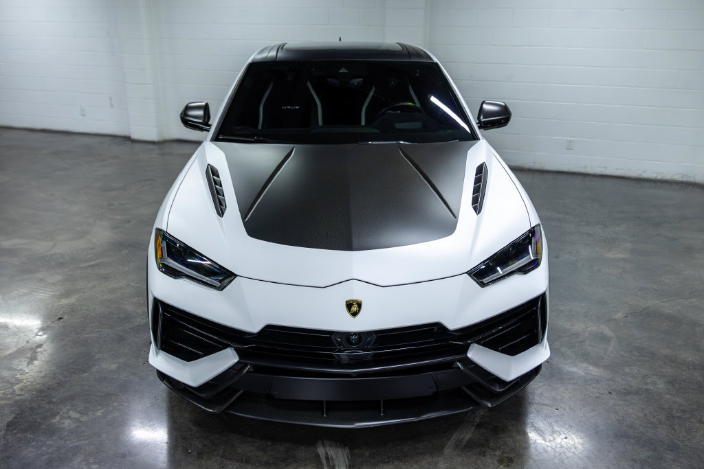 Used 2023 Lamborghini Urus Performante AWD/4WD image 8