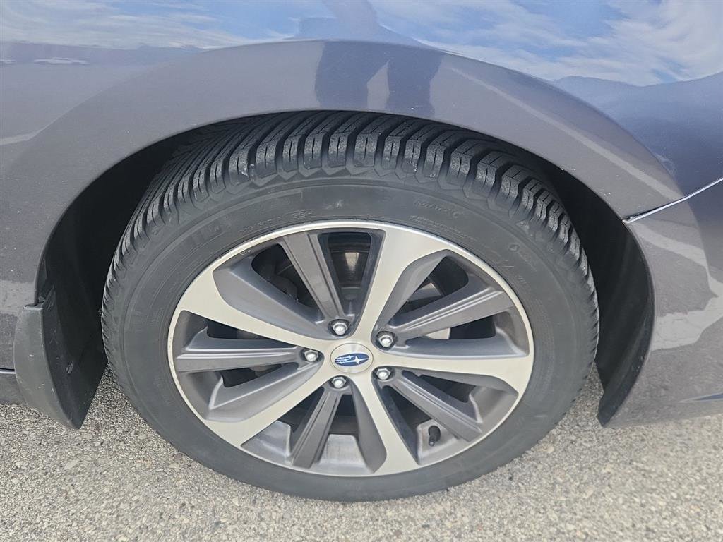 Used 2016 Subaru Legacy 2.5i Limited AWD/4WD image 2