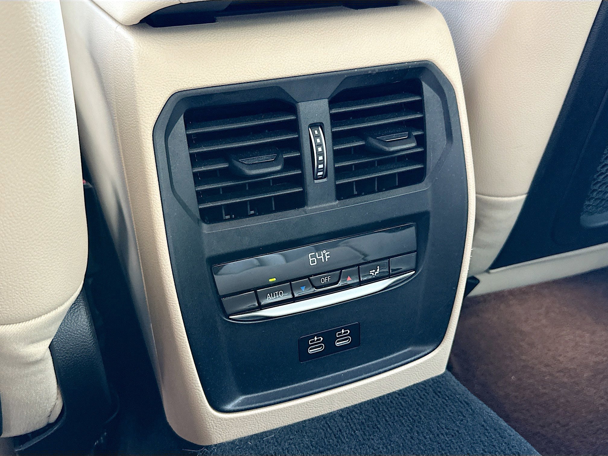 Certified 2023 BMW 330i Sedan image 25