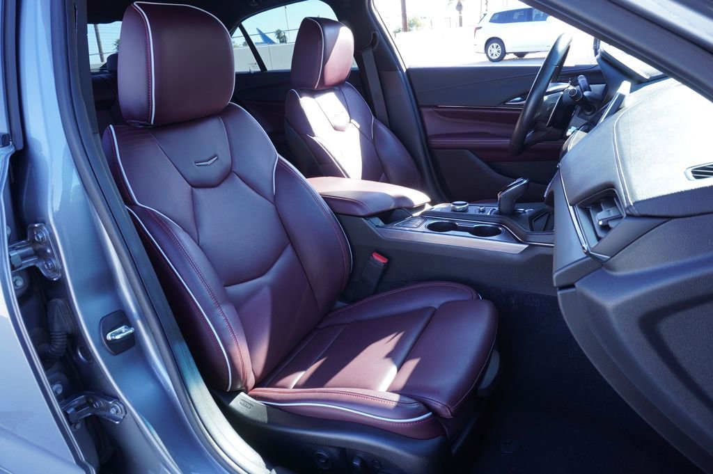 Used 2020 Cadillac CT4 V w/ Climate Package image 12