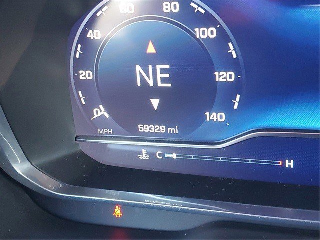 Certified 2023 Chevrolet Suburban Z71 w/ Luxury Package image 21