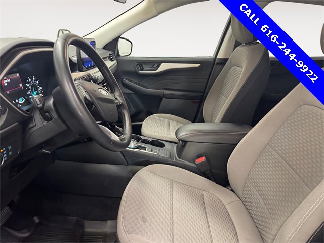Used 2022 Ford Escape SE w/ Cold Weather Package image 6
