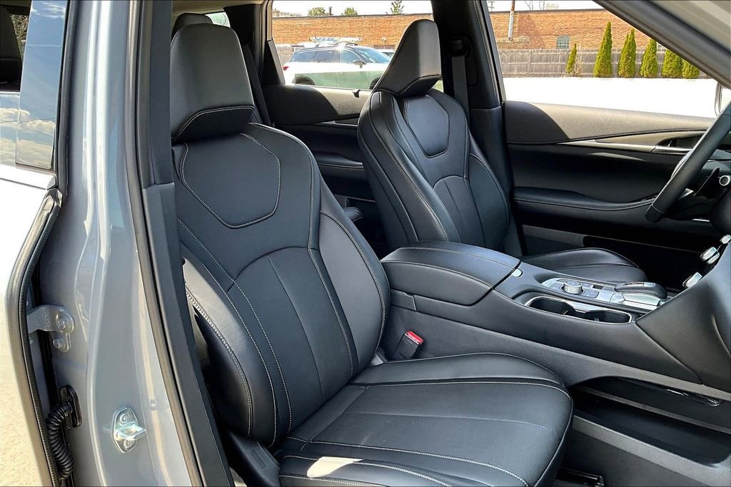 Certified 2026 INFINITI QX60 Luxe w/ Cargo Package image 28