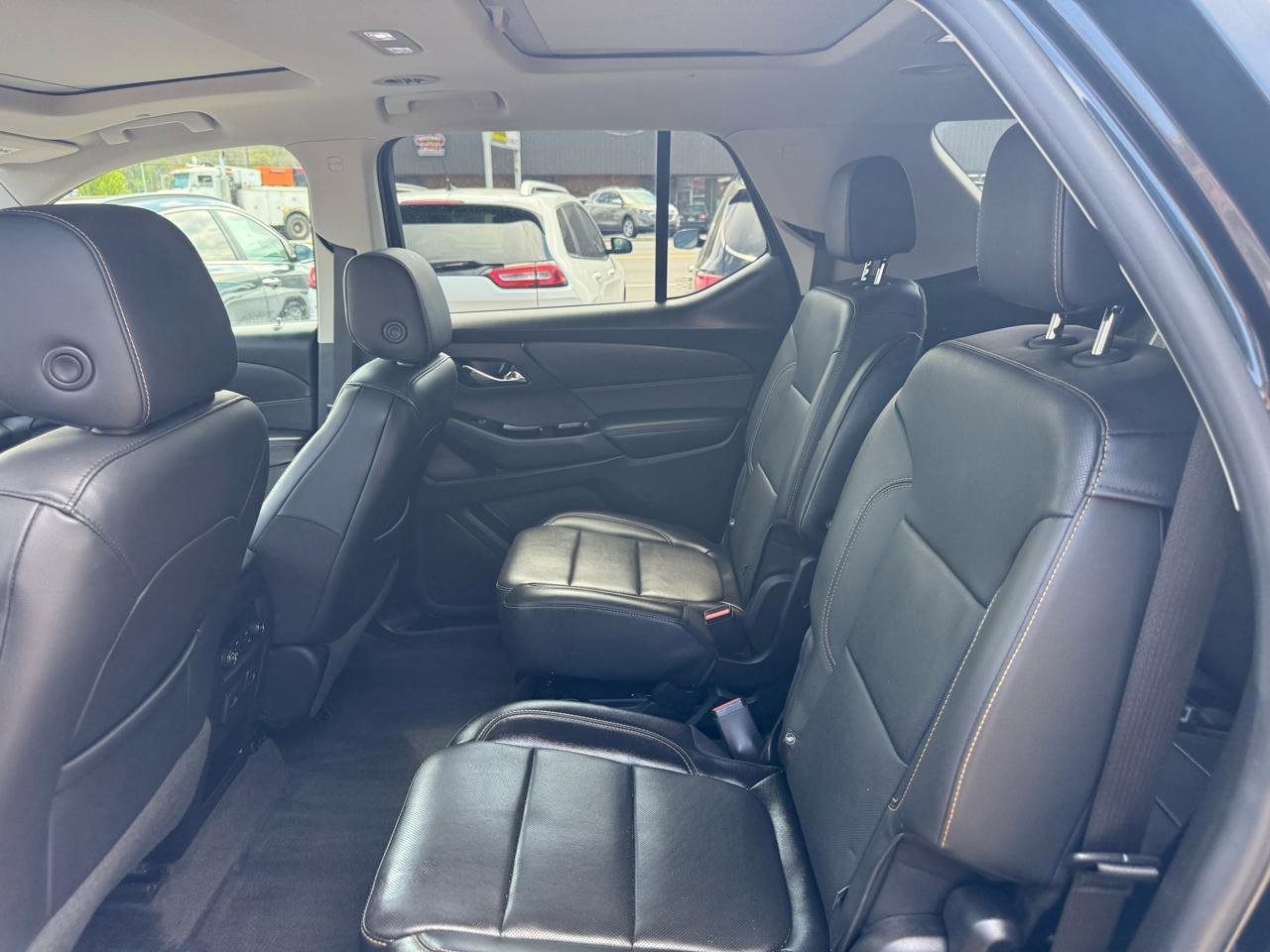 Used 2019 Chevrolet Traverse Premier w/ Redline Edition AWD/4WD image 35