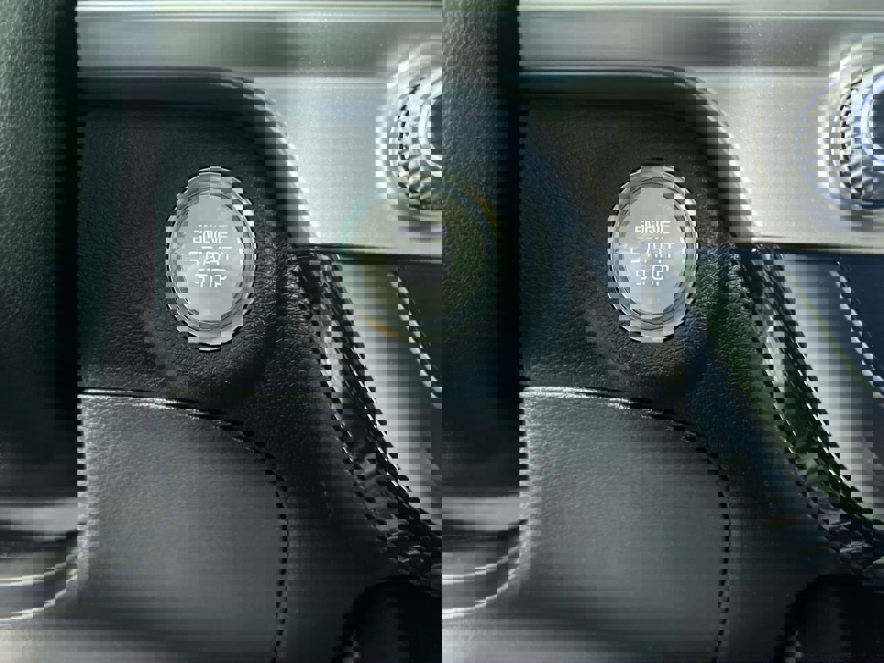 Used 2025 Kia Telluride S image 22