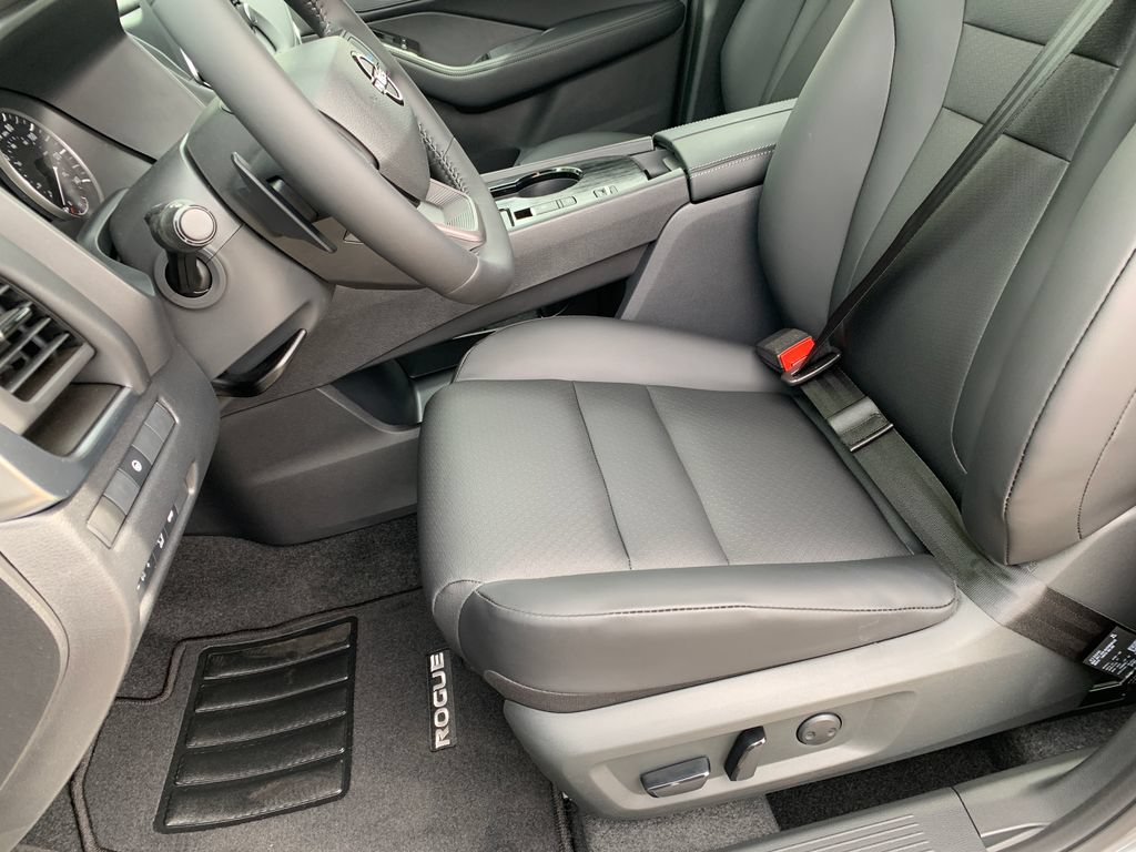 New 2026 Nissan Rogue Dark Armor FWD image 22