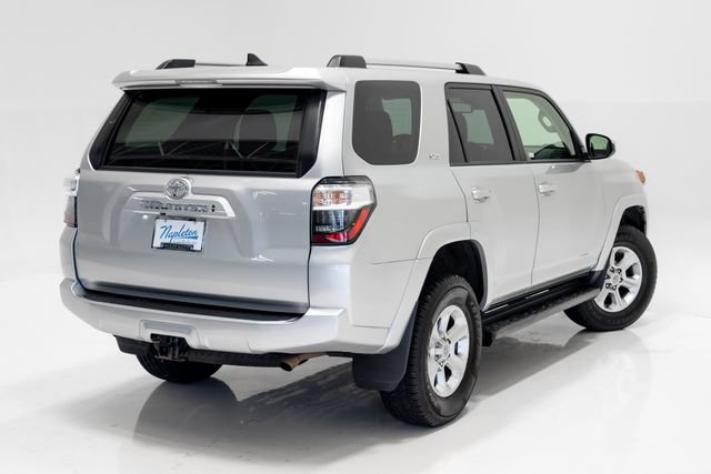 Used 2024 Toyota 4Runner SR5 AWD/4WD image 31
