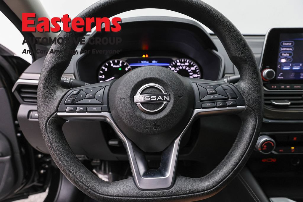 Used 2023 Nissan Altima 2.5 SV FWD image 10