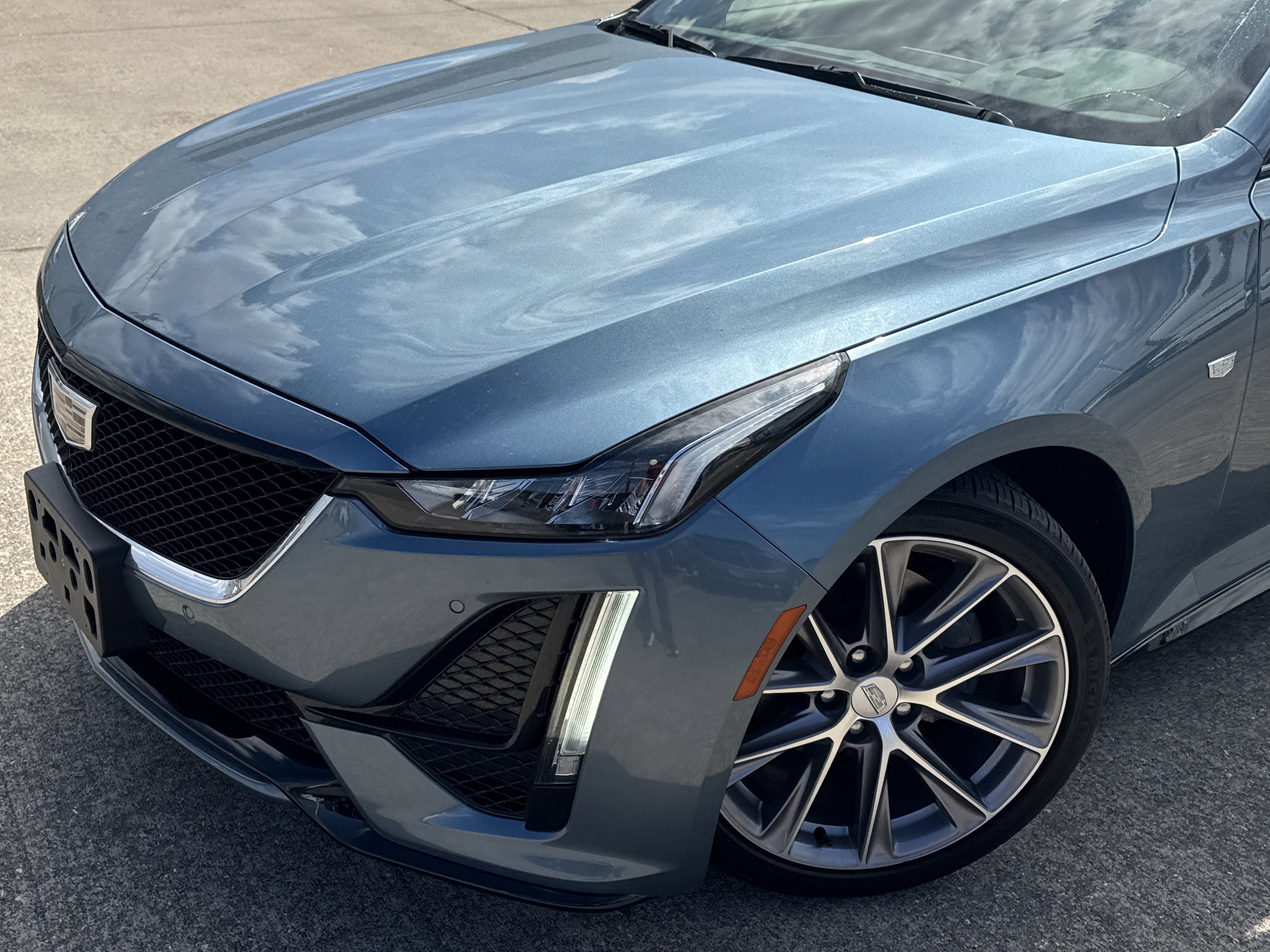 Used 2023 Cadillac CT5 Sport image 2