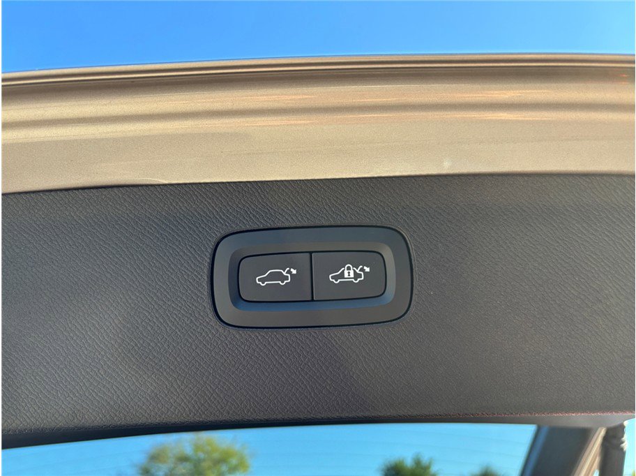 Used 2023 Volvo XC90 B5 Plus Bright image 51