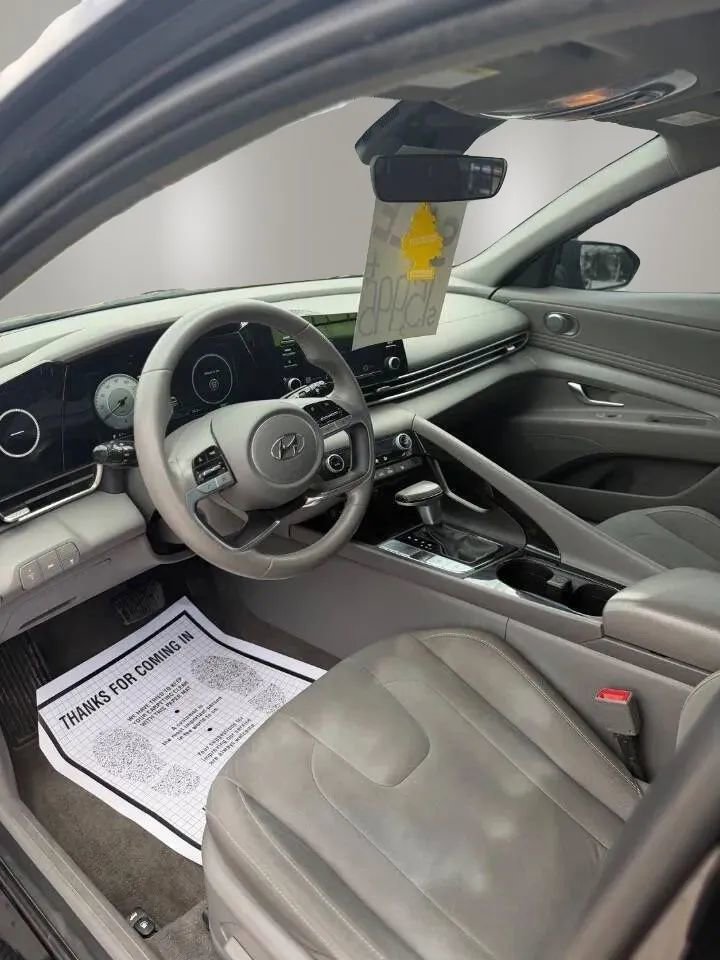 Used 2021 Hyundai Elantra SEL w/ Convenience + Premium Package FWD image 10