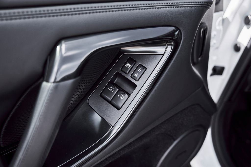 Used 2021 Nissan GT-R Premium image 36