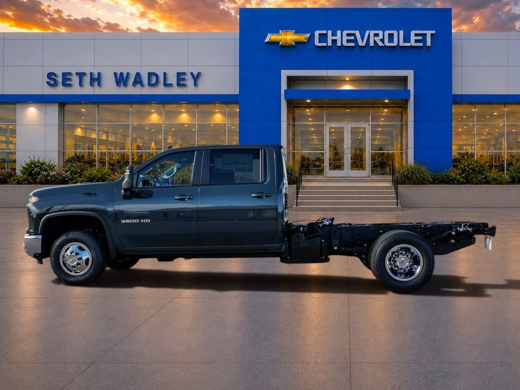 New 2026 Chevrolet Silverado 3500 LT w/ Convenience Package AWD/4WD image 4