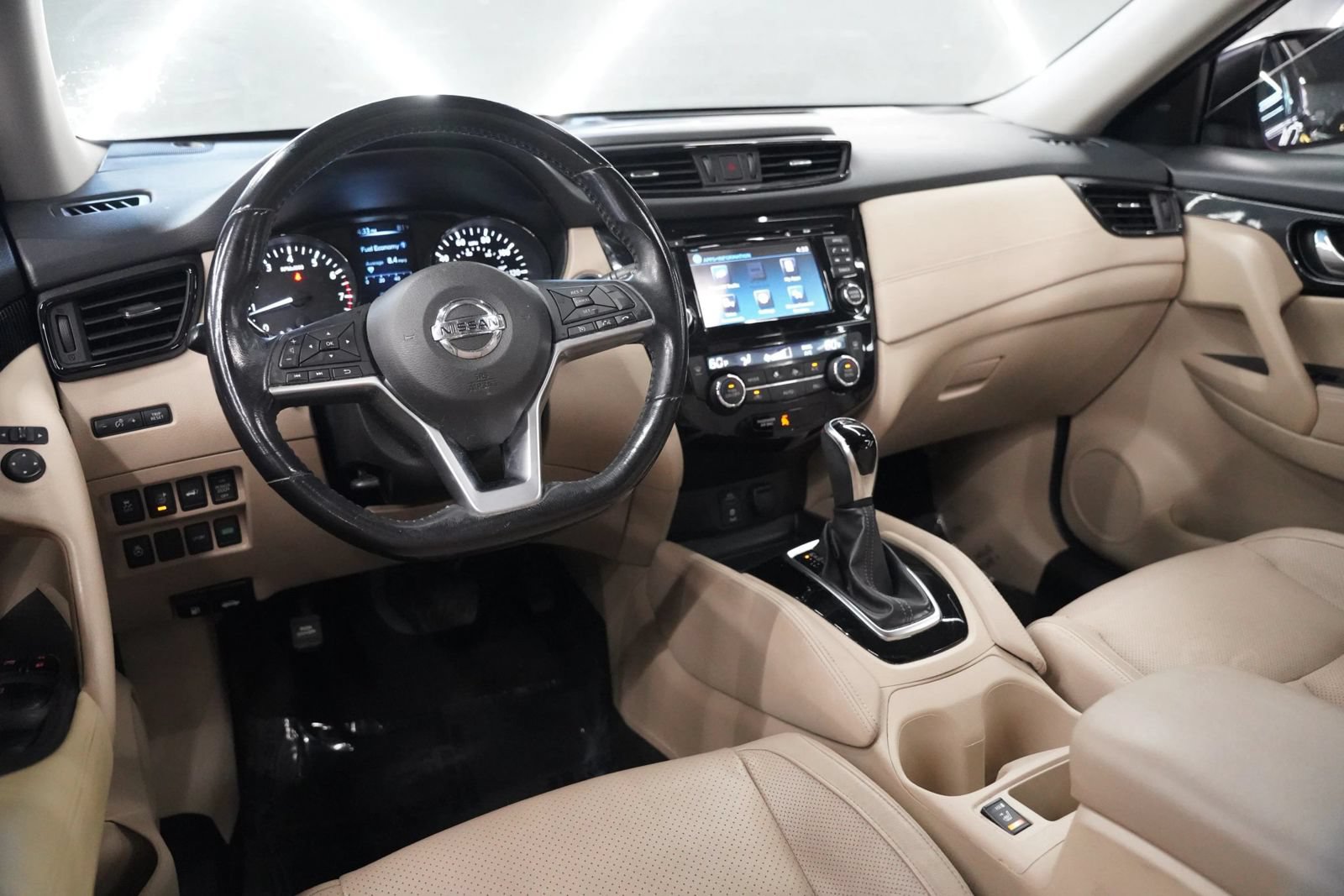 Used 2017 Nissan Rogue SL w/ SL Premium Package FWD image 23