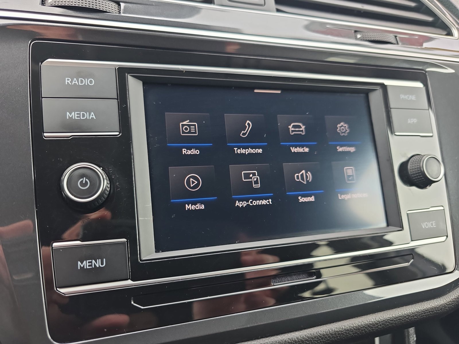 Used 2024 Volkswagen Tiguan S image 21