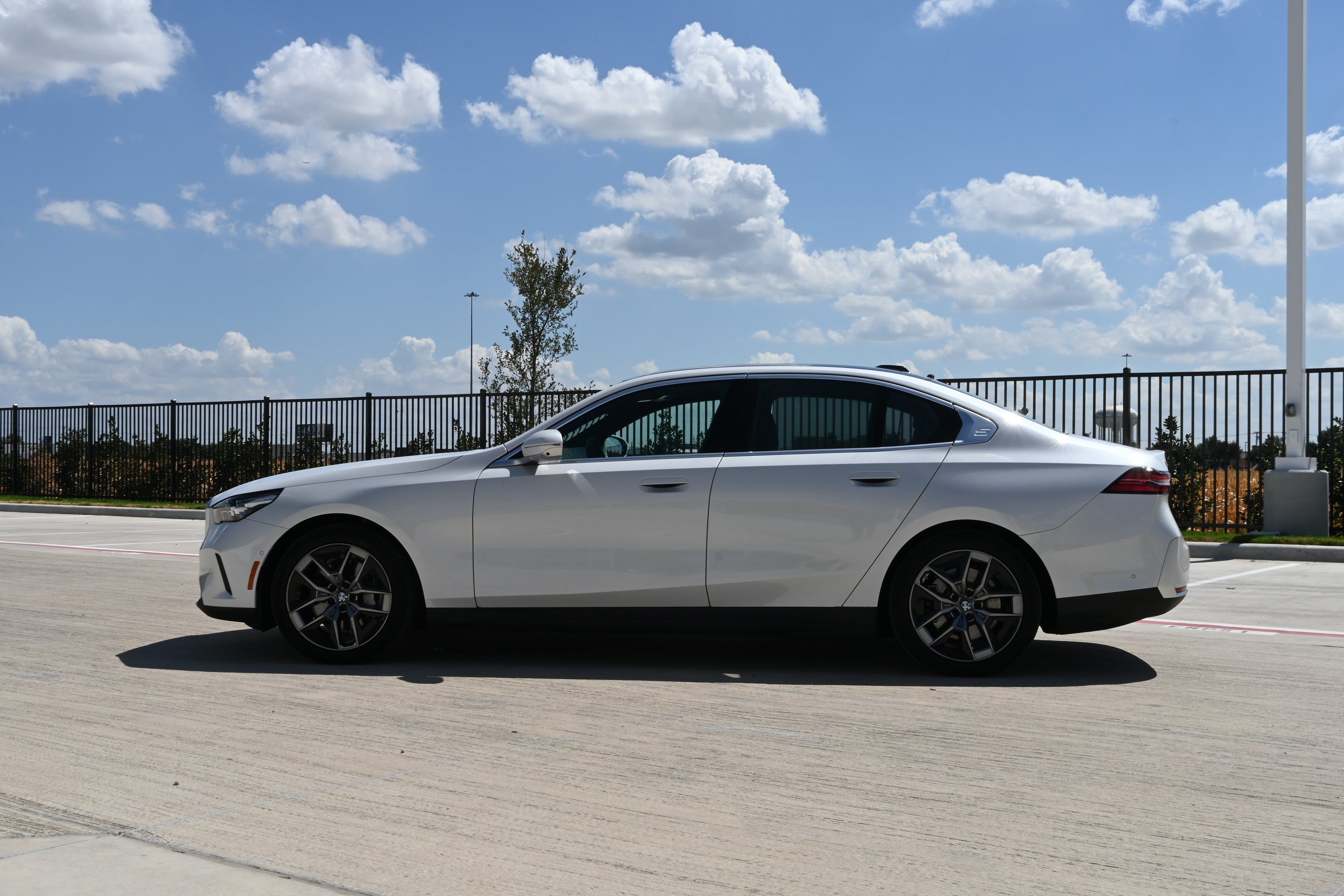 Used 2026 BMW i5 eDrive40 w/ Executive Package AWD/4WD image 6