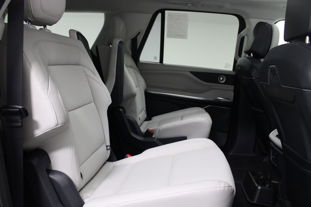 New 2026 Lincoln Navigator L Reserve image 34