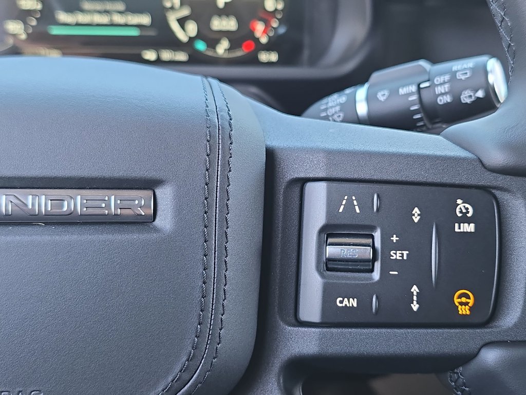 New 2026 Land Rover Defender 110 X AWD/4WD image 18