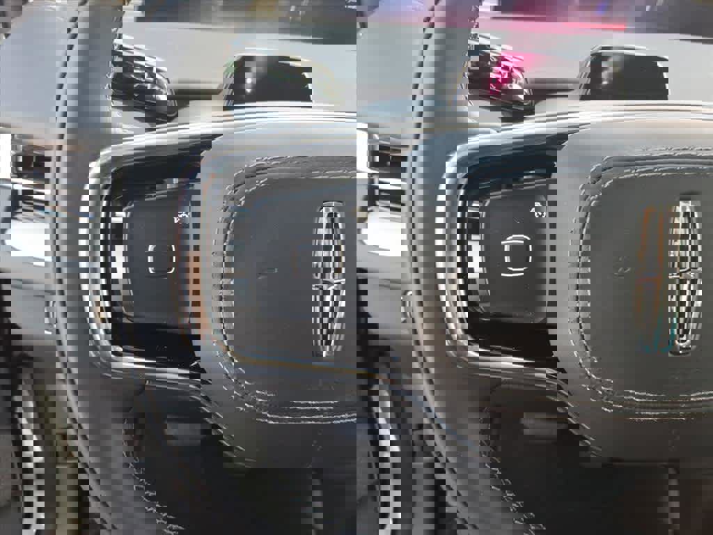 New 2025 Lincoln Navigator Reserve image 6