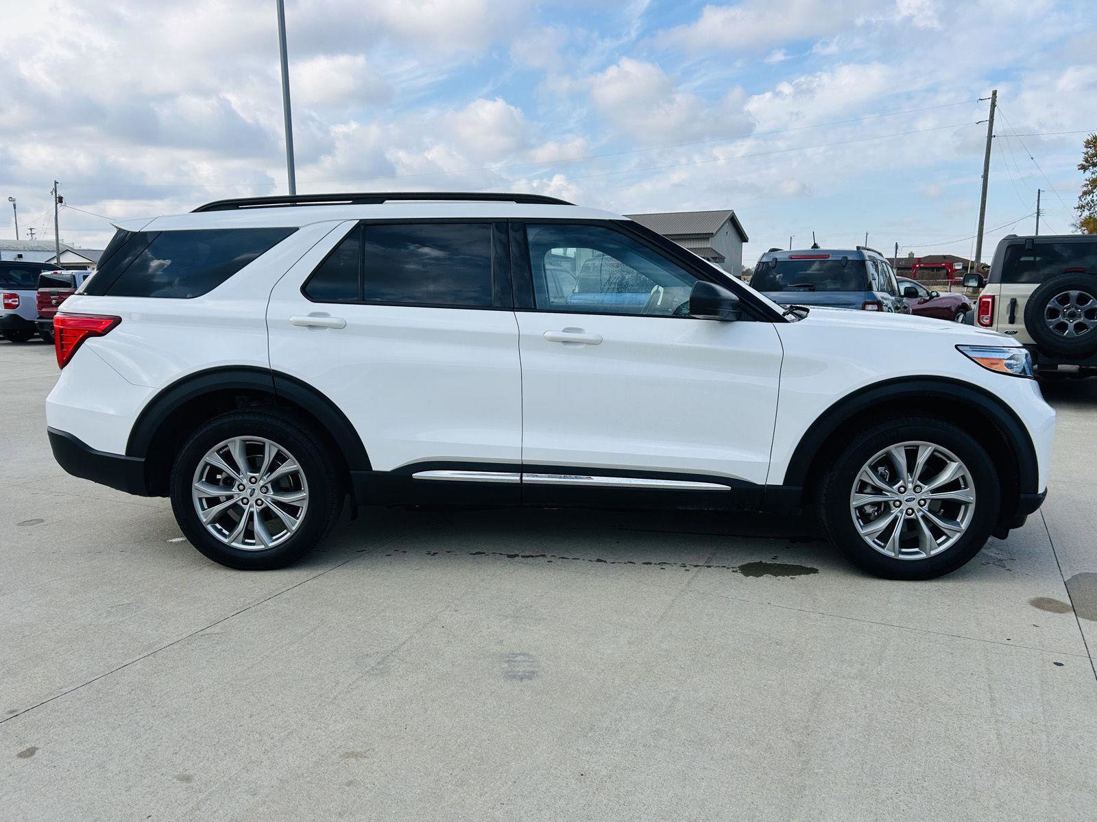 Used 2023 Ford Explorer XLT w/ Equipment Group 202A image 44