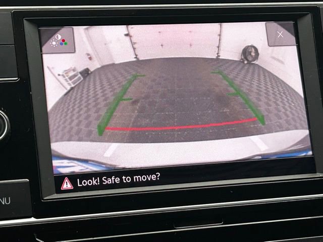 Used 2020 Volkswagen Tiguan S image 4