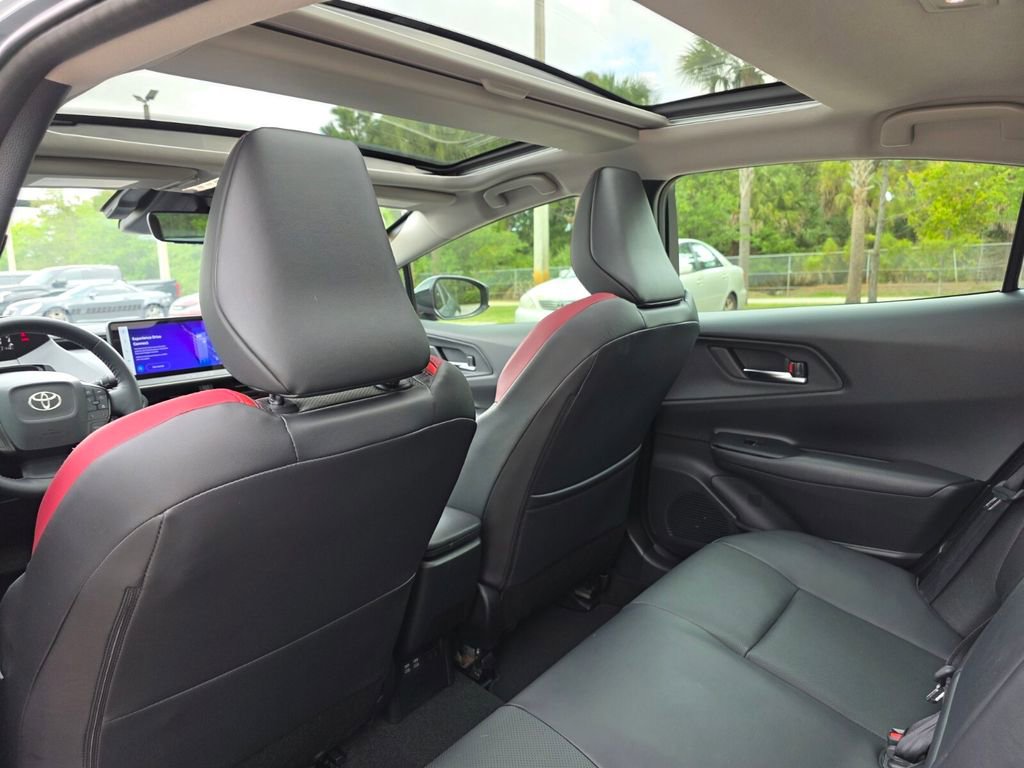 Used 2024 Toyota Prius Prime FWD image 23
