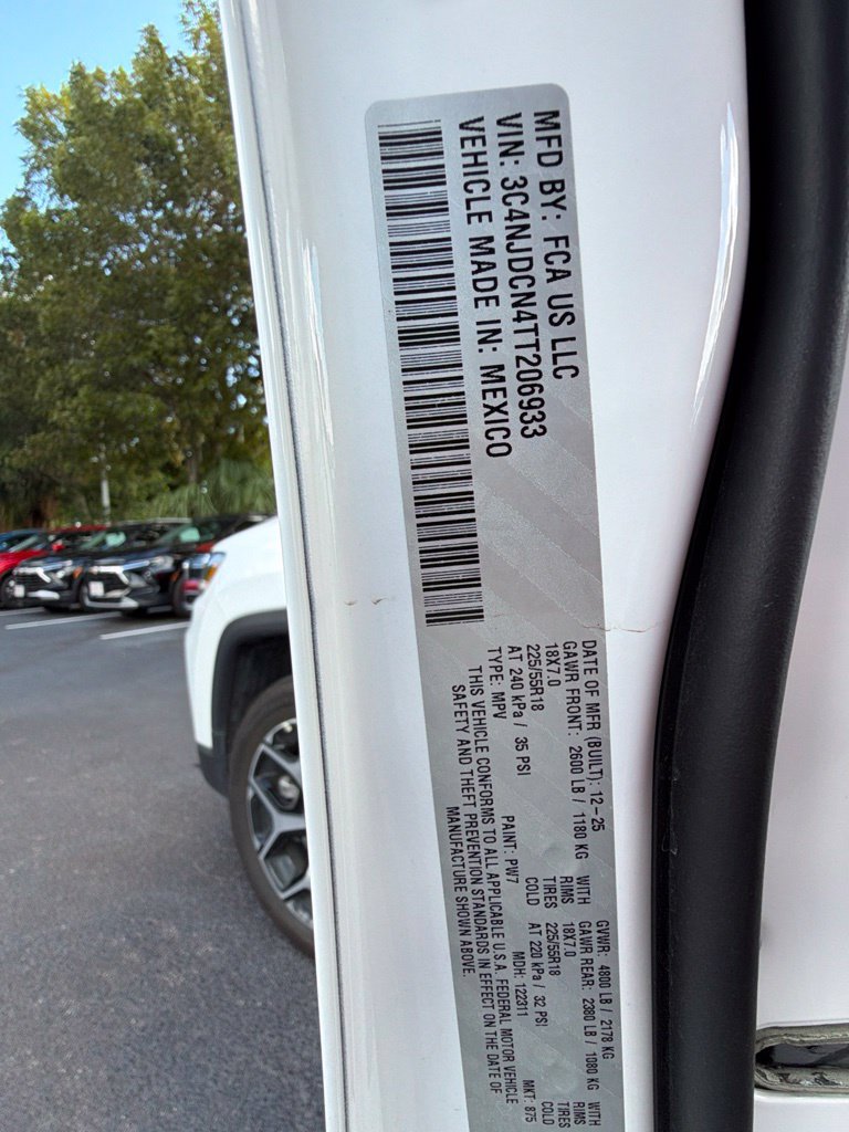 Used 2026 Jeep Compass Limited AWD/4WD image 4