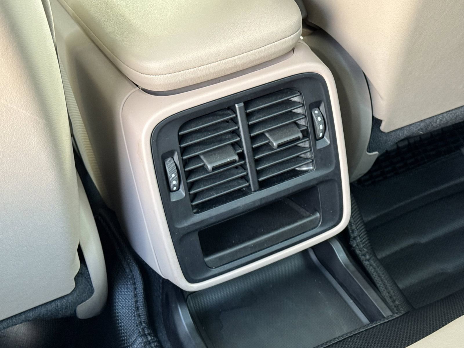 Certified 2022 Porsche Taycan 4 Cross Turismo image 15