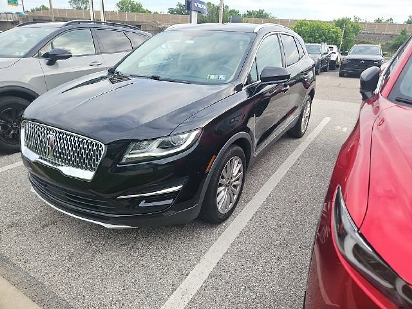 Used 2019 Lincoln MKC Premiere FWD image 3