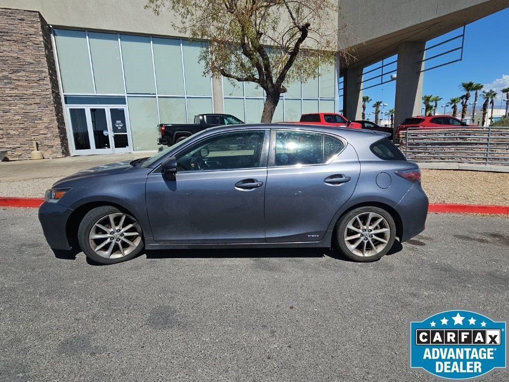 Used 2013 Lexus CT 200h w/ Premium Pkg FWD image 2