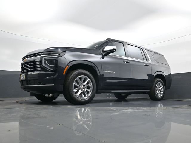Used 2025 Chevrolet Suburban Premier AWD/4WD image 22